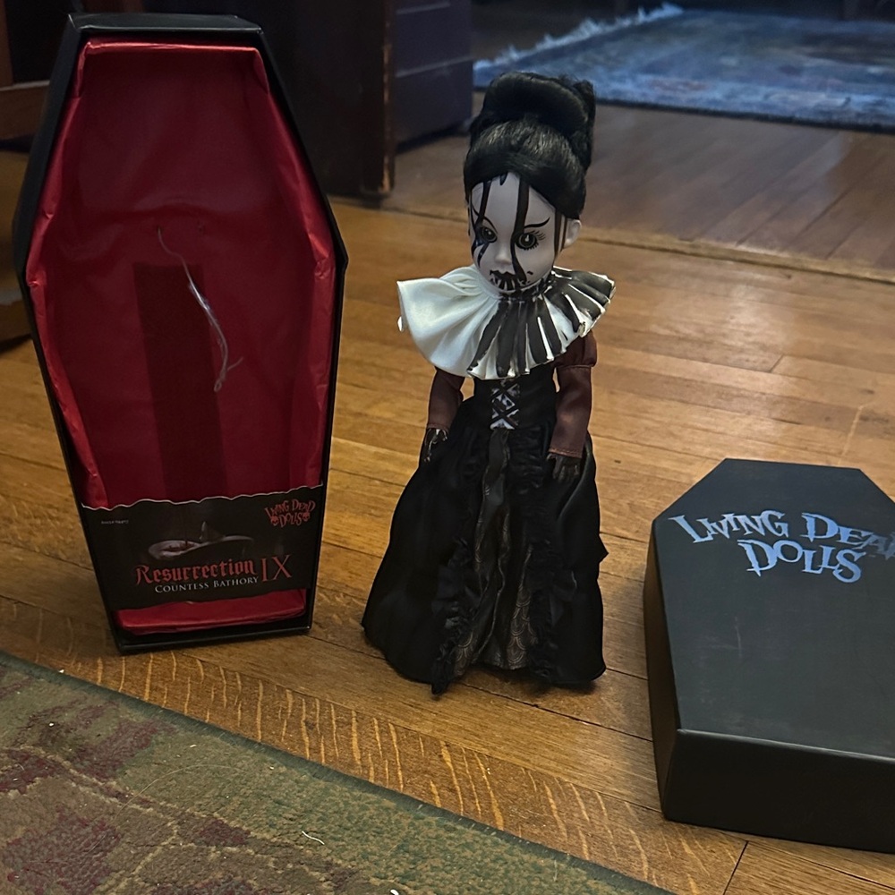Resurrection IX Countess Bathory Sepia Variant